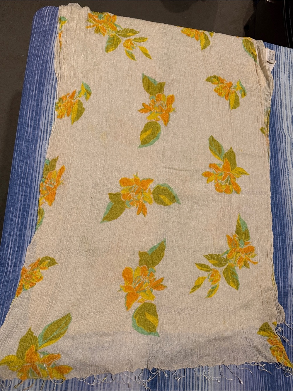 NWT luxury Savannah Morrow silk & bamboo shall wrap